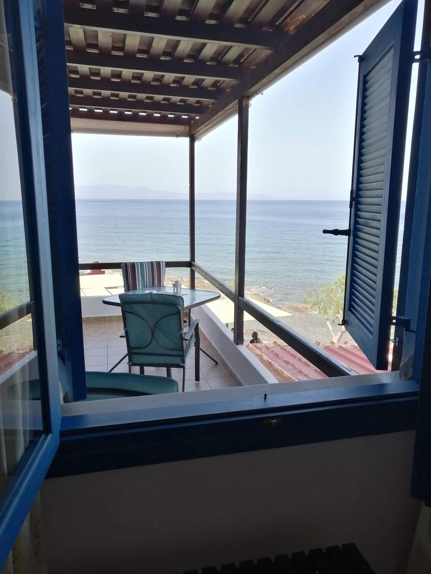 On The Sea Despoina Apartment At Mochlos Creta Bagian luar foto